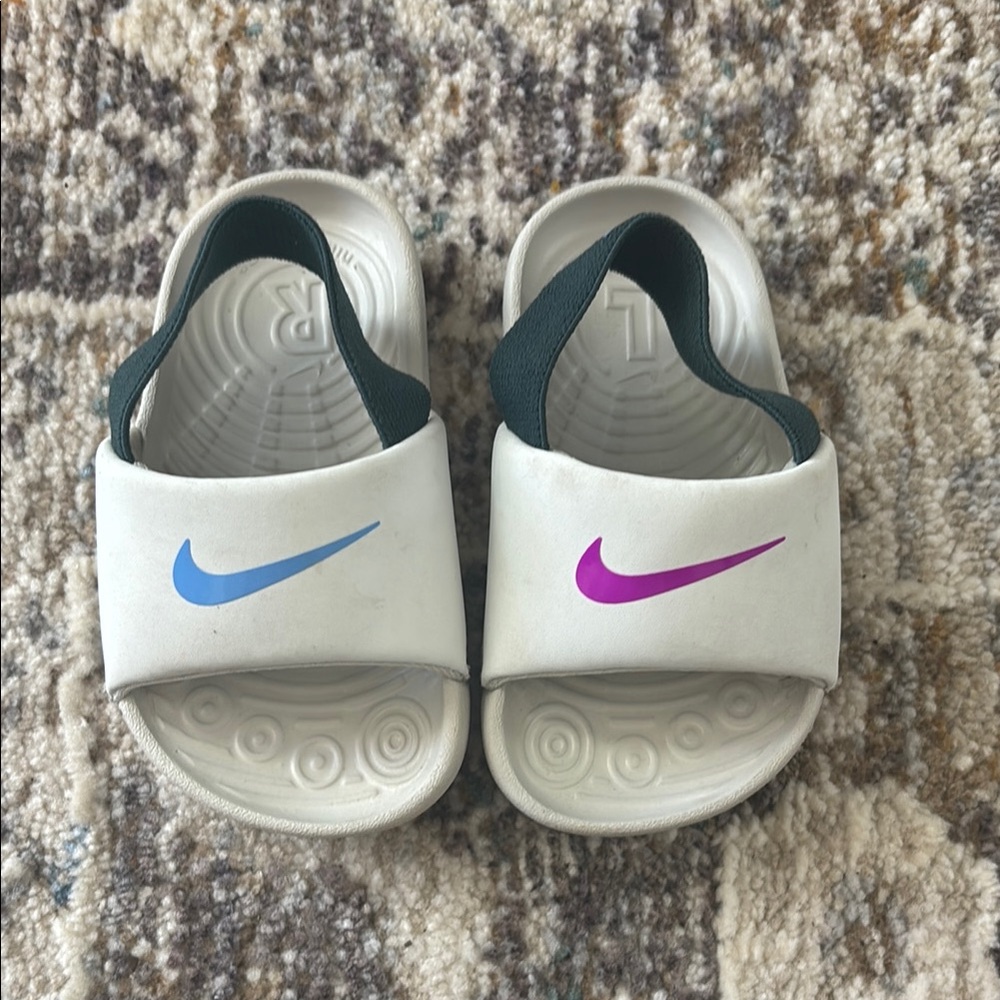 Nike Kawa Slides Unisex size 4C
